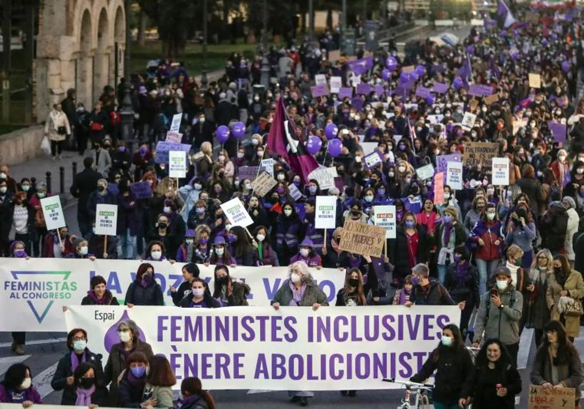 Manifestación 8M En España: Todos Los Horarios Y Recorridos De 2023 ...